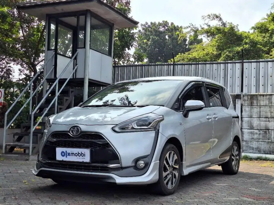 Toyota Sienta 1.5 Q Bensin-AT 2017