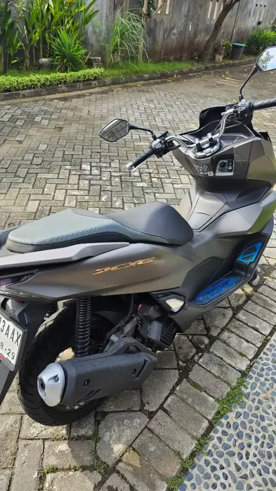 PCX ABS 160cc warna abu metalik