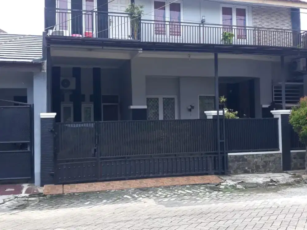 Di Jual Cepat Rumah dekat dengan Stasiun Kereta Api Cakung di Komplek Griya Bintara Indah