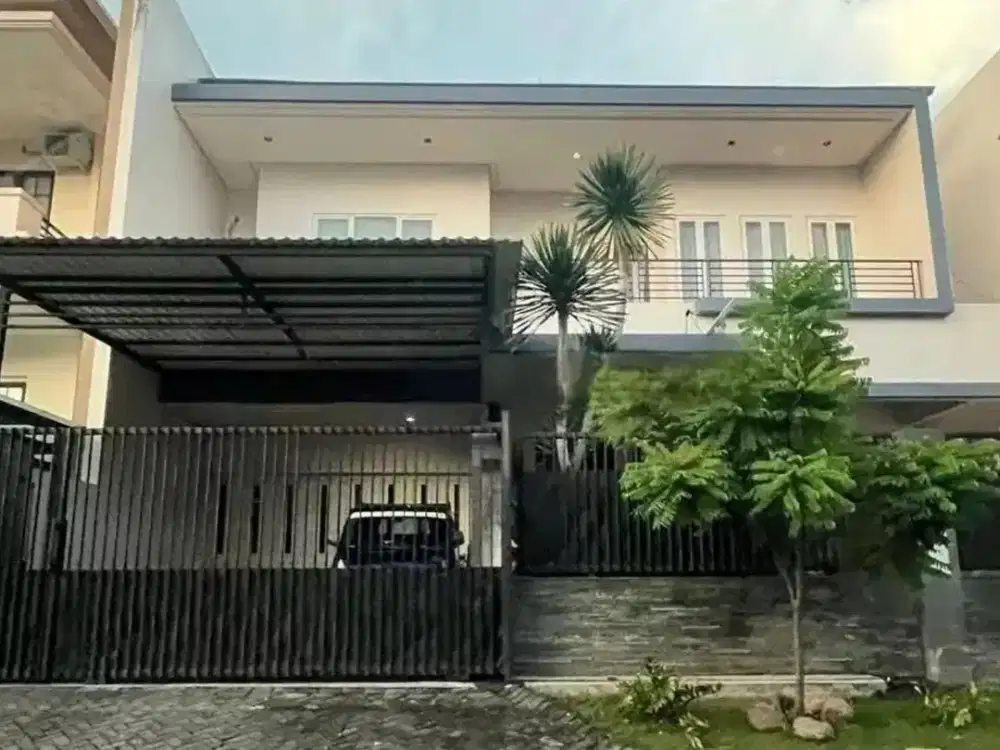 2 Lantai Rumah Dian Istana Siap Huni di Surabaya Barat
