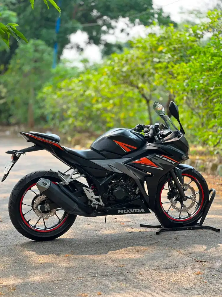 KM LOW! HONDA CBR 150R OLD 2019 GREY PAJAK PANJANG FULL ORI