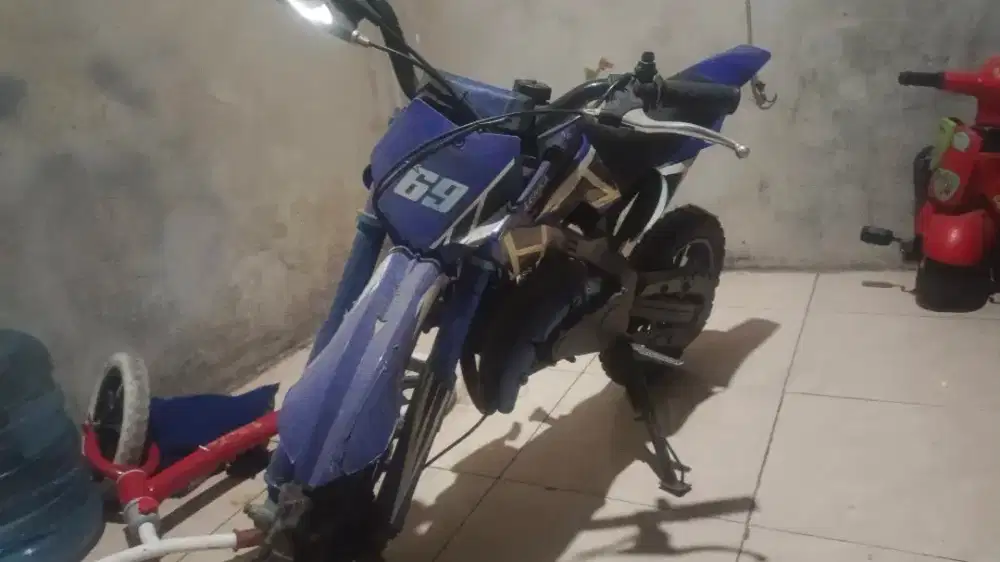 Dijual motr lagi butuh buat ank sekolah