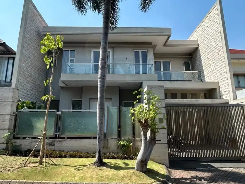 Second Minimalis 2 Lantai Rumah Graha Famili Hadap Jalan Raya