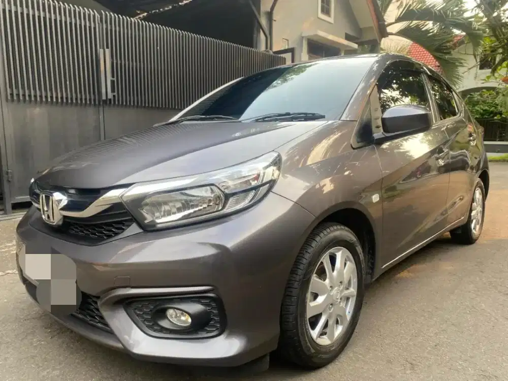 Honda Brio E AT 2022 km rendah