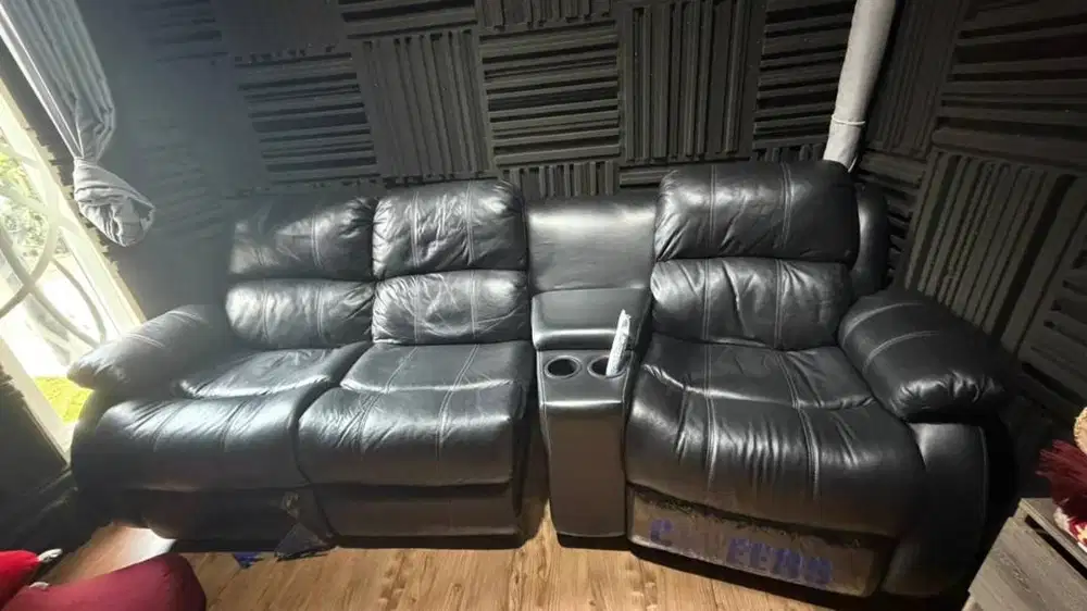 Sofa Recliner Leather CHEERS Hitam + Cup Holder