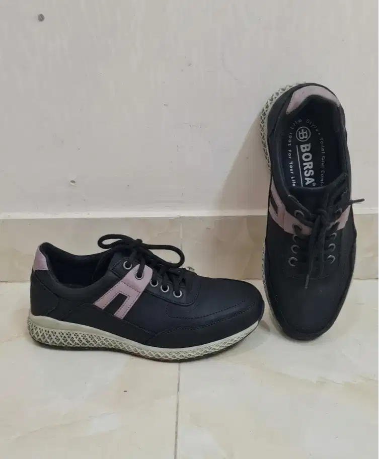 Sepatu Kulit Asli