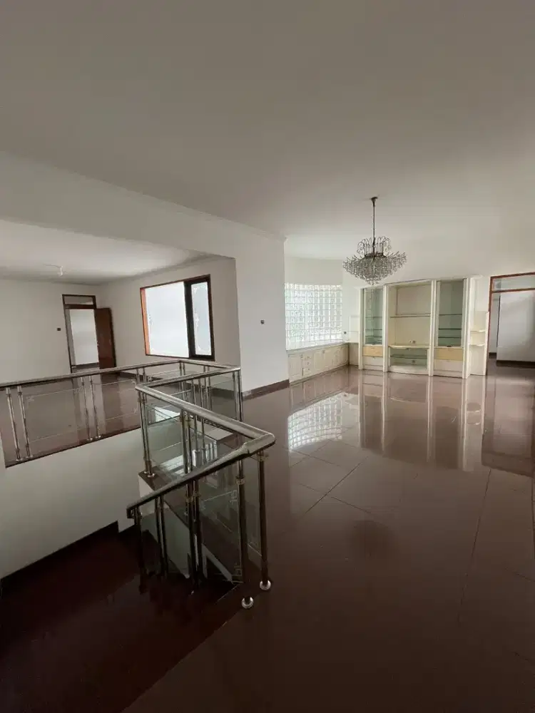 Jual cepat rumah bagus 530m2 sayap Jln Otista