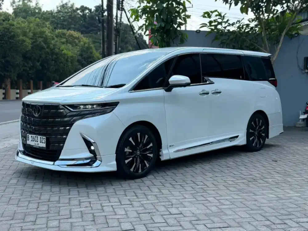 ALPHARD HYBRID MODELISTA 2024/2025