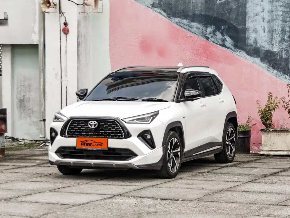 Toyota Yaris Cross GR TSS Hybrid Matic 2024 putih ganjil