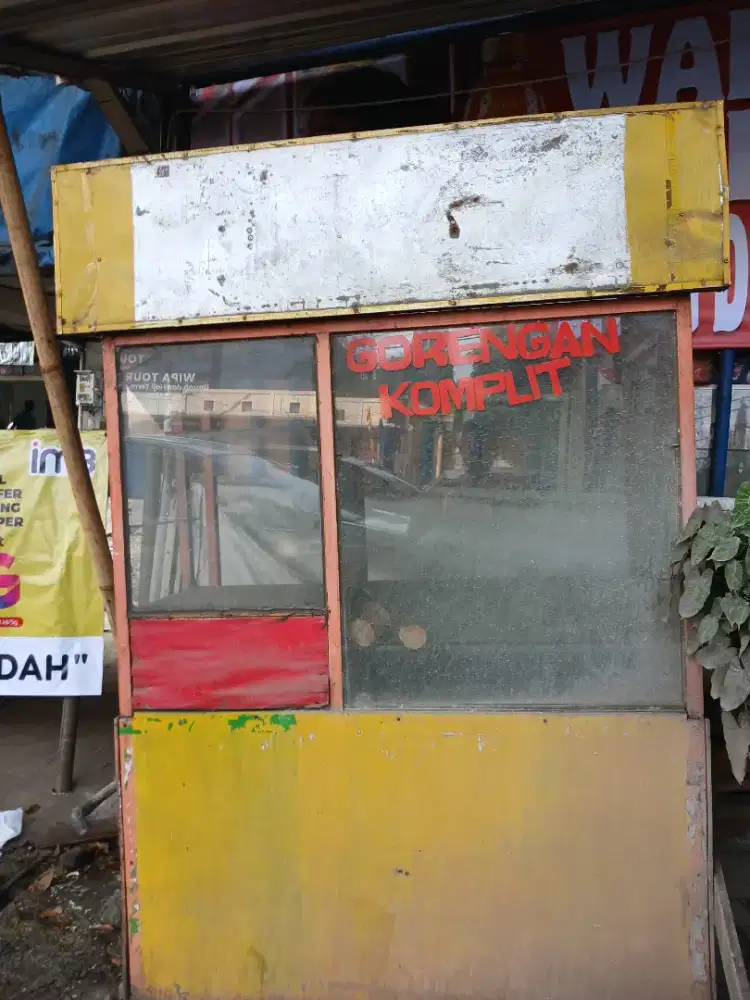 Dijual gerobag usaha kondisi 90% Lokasi di Jl Raya Srengseng Jakarta