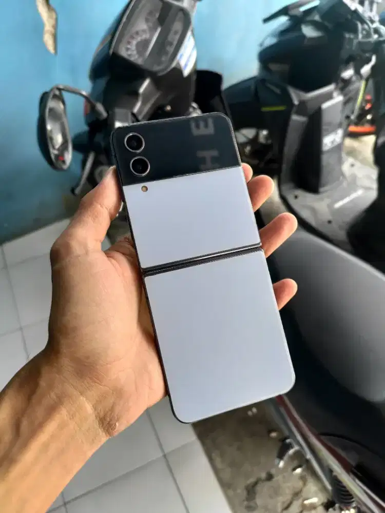 Samsung Z Flip 4 Ram 8/256