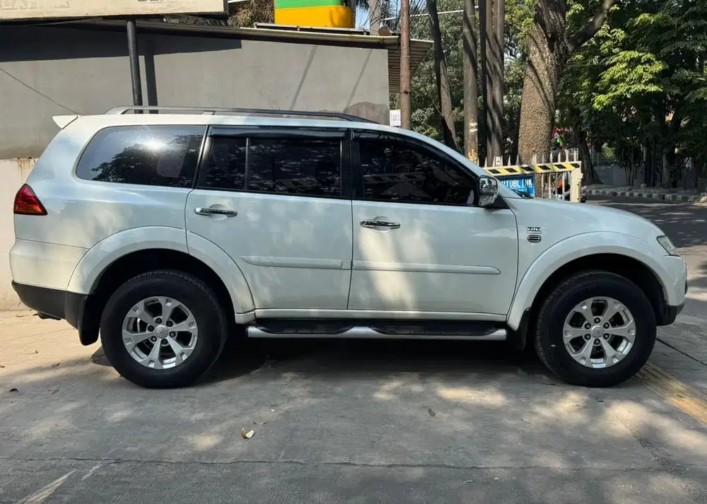Pajero sport dakar at