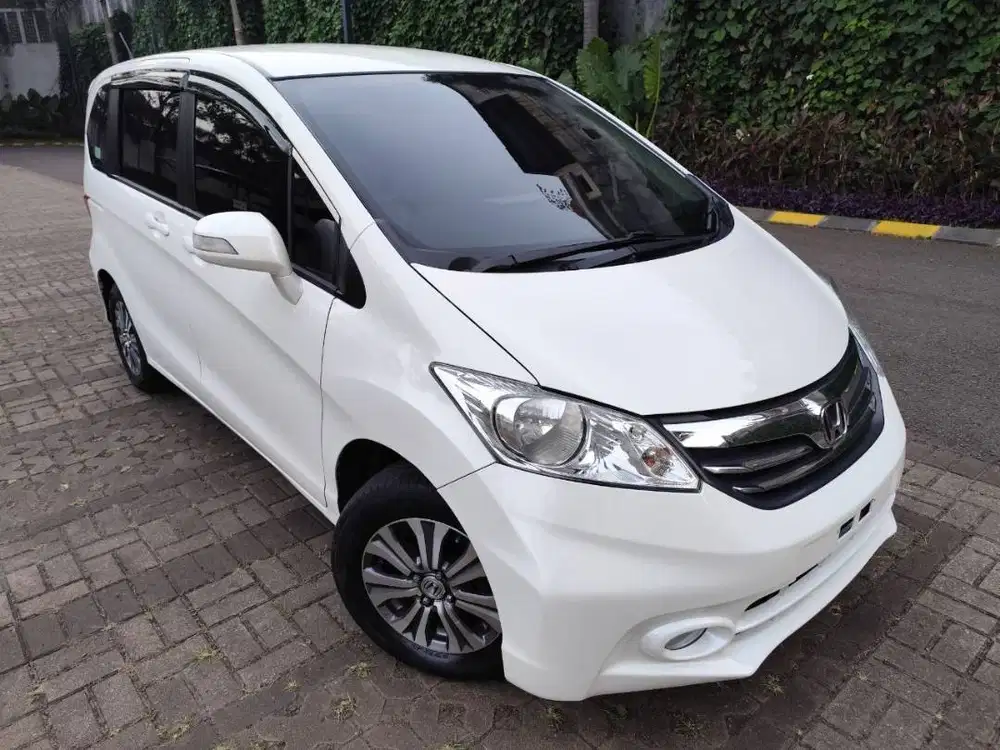 Mint Condition! Honda Freed E PSD AT 2012 facelift 2013 non S SD