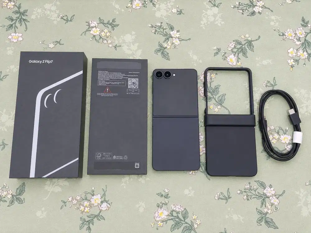 Samsung Z Flip 7 512Gb