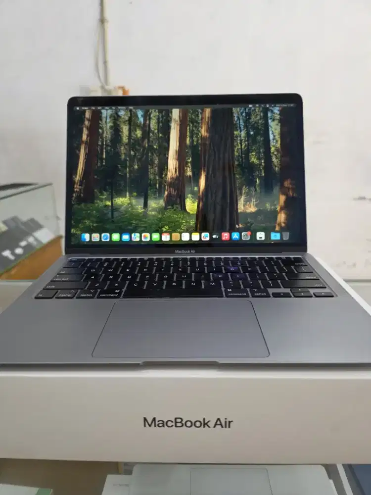 Macbook Air 2020 13 inch Corei3 256Gb - resmi iBox #Relax
