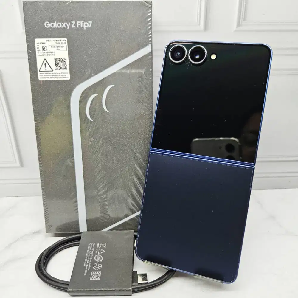 Samsung Galaxy Z Flip 7 12/256GB Navy SEIN Resmi Fullset Like New