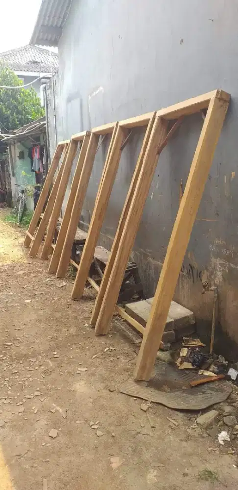 PINTU DAN KUSEN ATAU PINTU DOANG atau KUSEN JUGA BISA