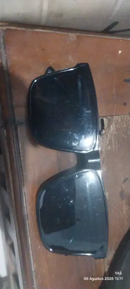 Kaca mata bekas pemakaian