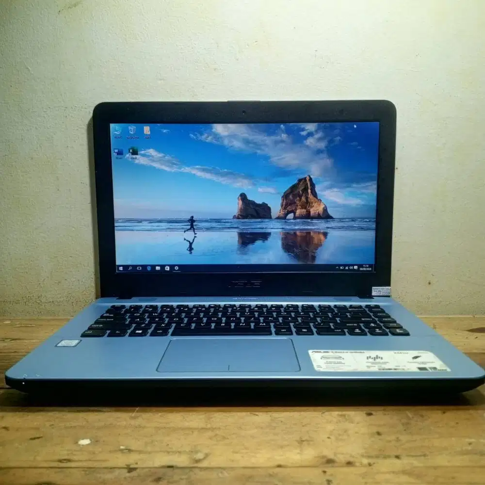 Asus core i3 gen 7 Ram 8 GB HDD 1 TB