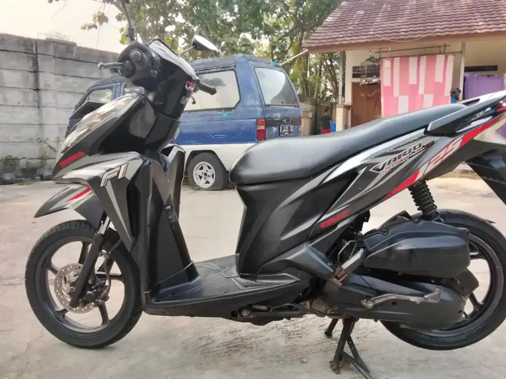 HONDA VARIO 125 KZR TAHUN 2013 MESIN OK