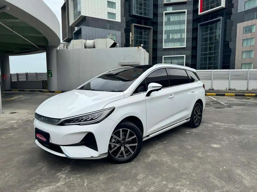 BYD M6 Superior Captain Seat EV AT 2024 6 Seater