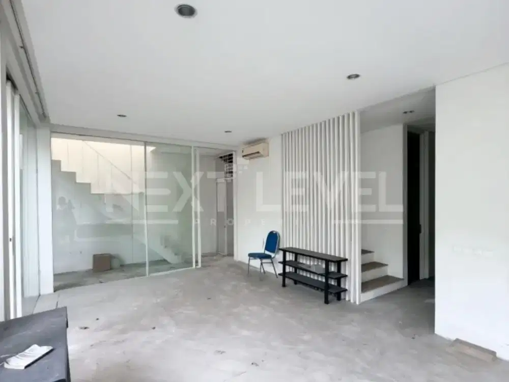 Dijual Rumah Citraland Utama Minimalis Strategis Siap Huni