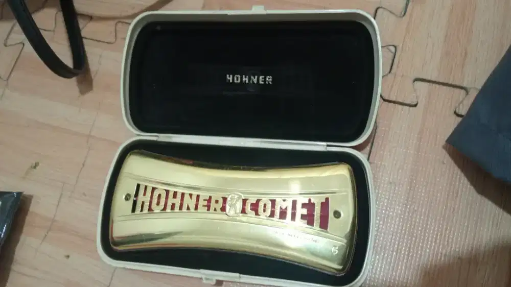 Harmonika merek hohner