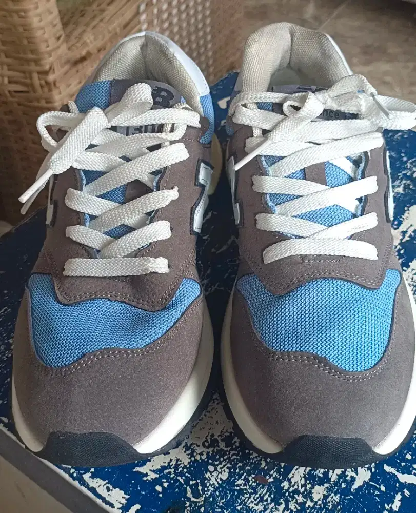 Sepatu NB 1300 like new