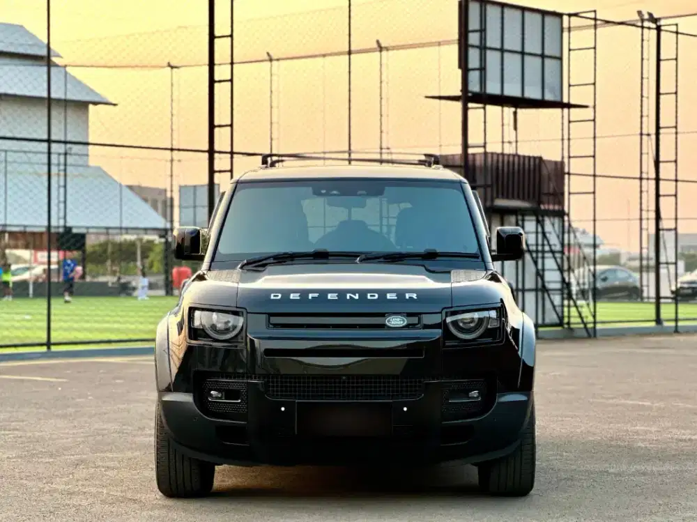 Land Rover Defender P110 2023