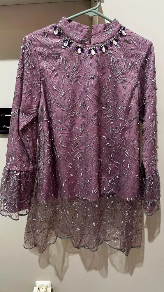 Kebaya kondangan wisuda mote ungu abu LD100cm