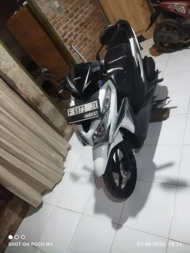 Kilometer 37rb Vario 2013 surat lengkap faktur KTP nempel