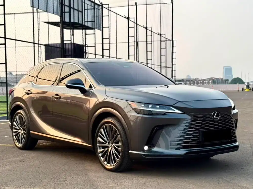 Lexus RX350H luxury 2023 low km like new