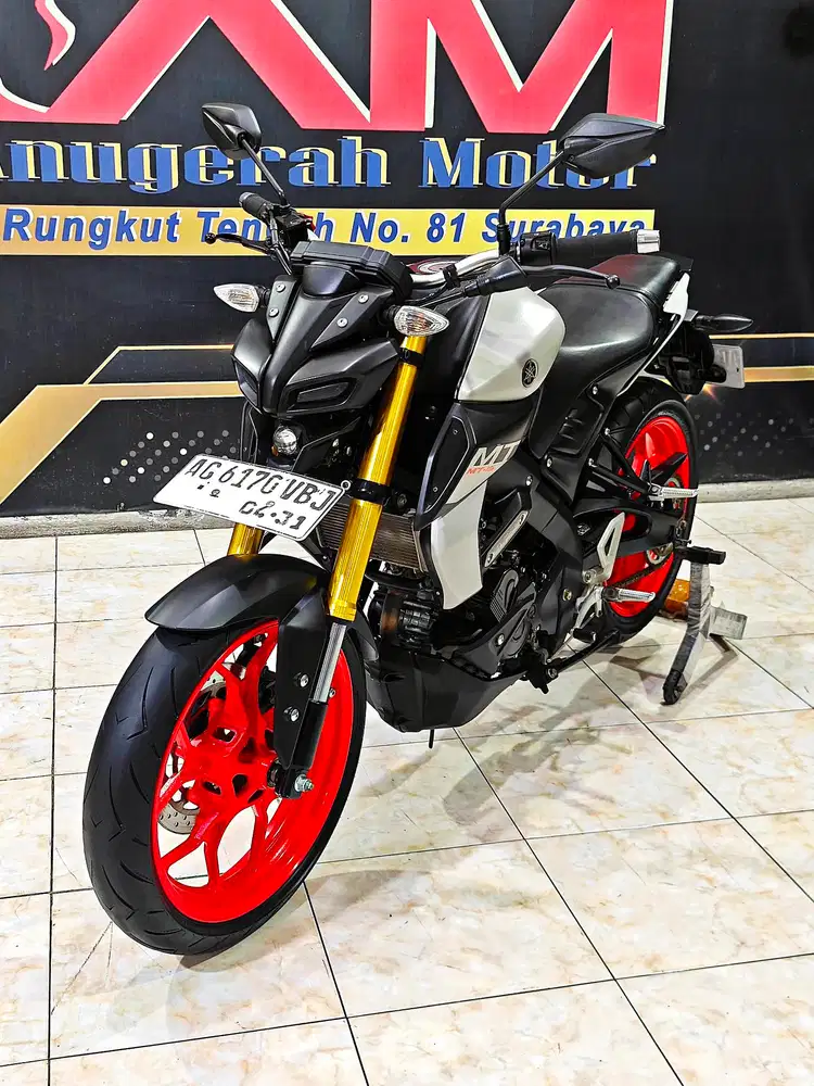 Yamaha Mt15 naked modern siap tampil keren . Anugerah motor rungkut