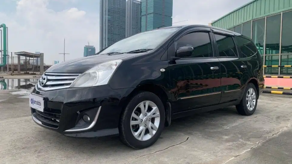 Nissan Grand livina 1.5 XV Bensin-AT 2012 Hitam