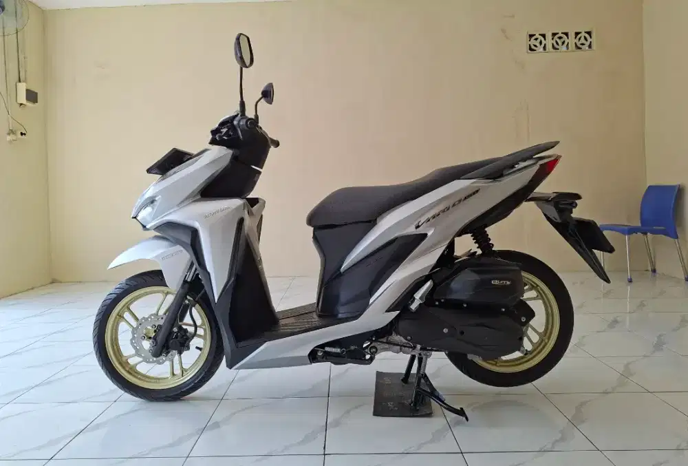 Honda Vario 150 Keyless CBS ISS MULUSSS Pajak Hidup
