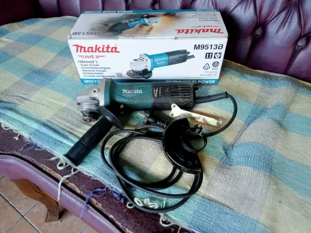 Gerinda Makita M9513B