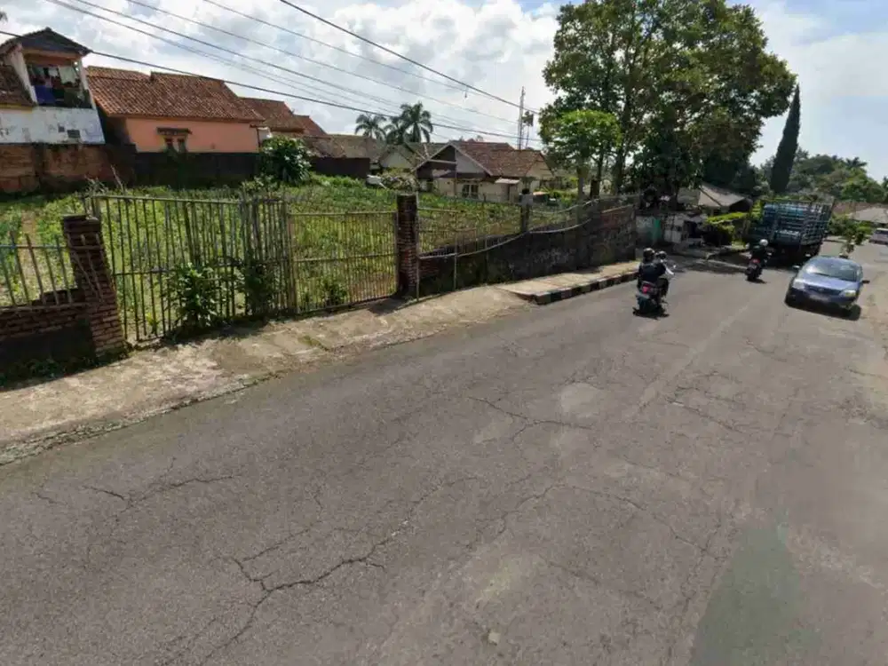 Tanah strategis 560 m2 Pinggir Jl. Raya Ciater Subang