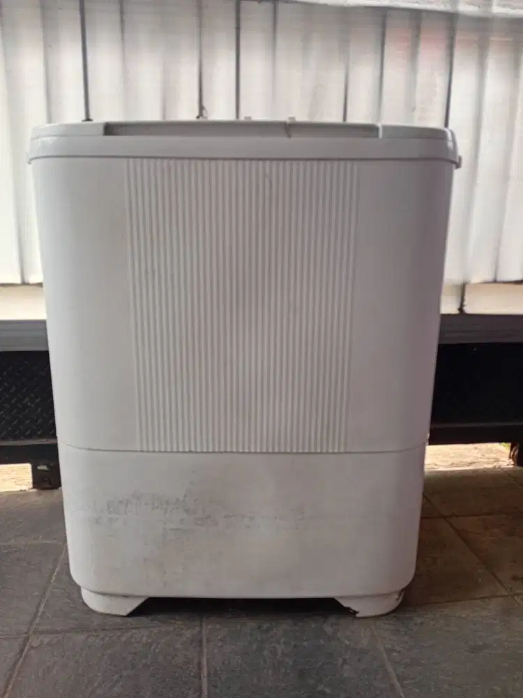 Jual Mesin Cuci Sharp, Kapasitas 7KG, 2 tabung, Preloved, Siap Pakai