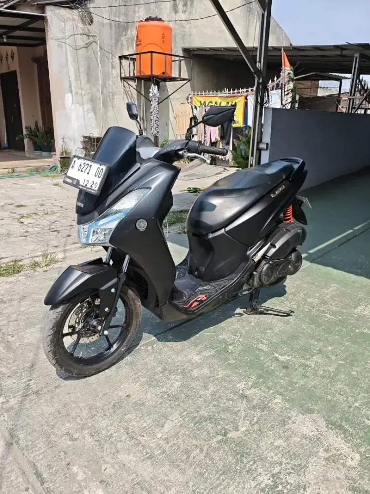 YAMAHA LEXY 2019 HITAM