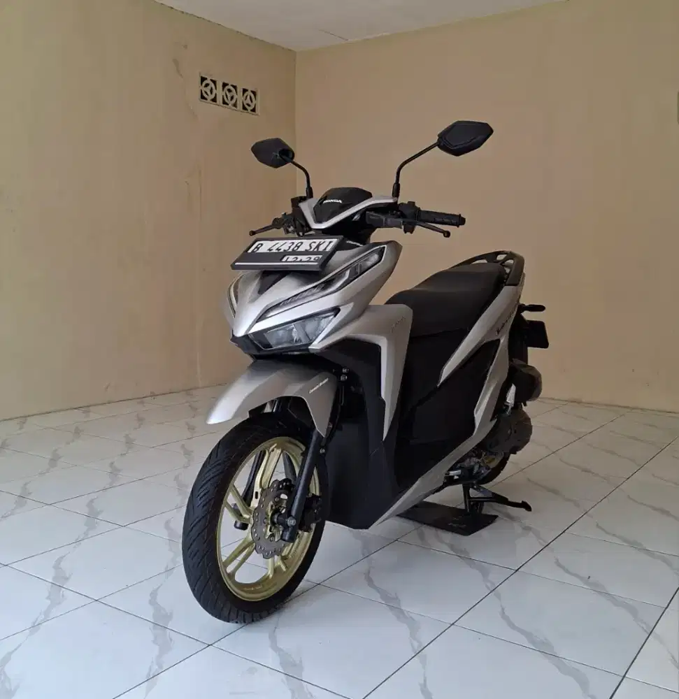 Honda Vario 150 Keyless CBS ISS MULUSSS Pajak Hidup