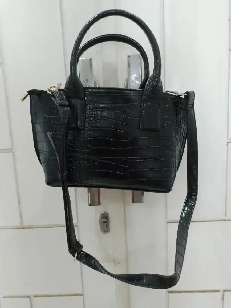Tas Kulit Sintetis / Kain BERRYBENKA