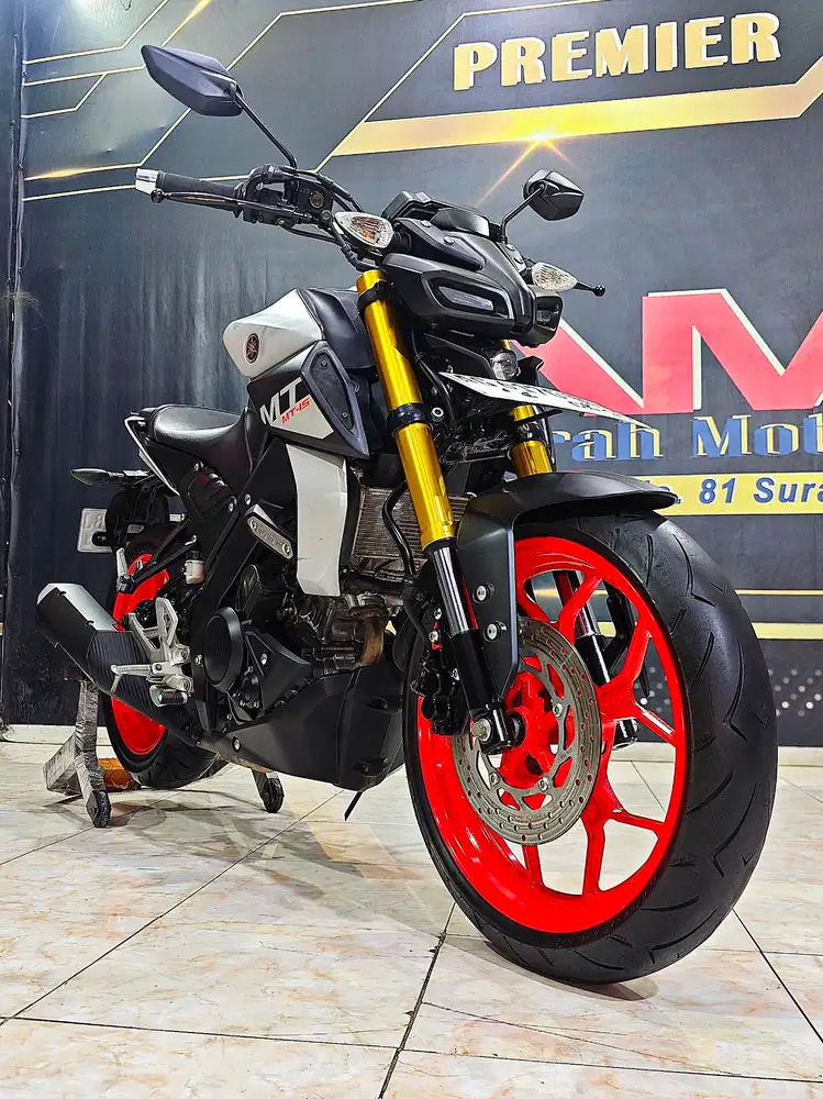 Yamaha Mt15 naked modern siap tampil keren . Anugerah motor rungkut