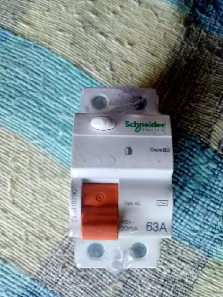 RCCB Schneider 25A & 63A