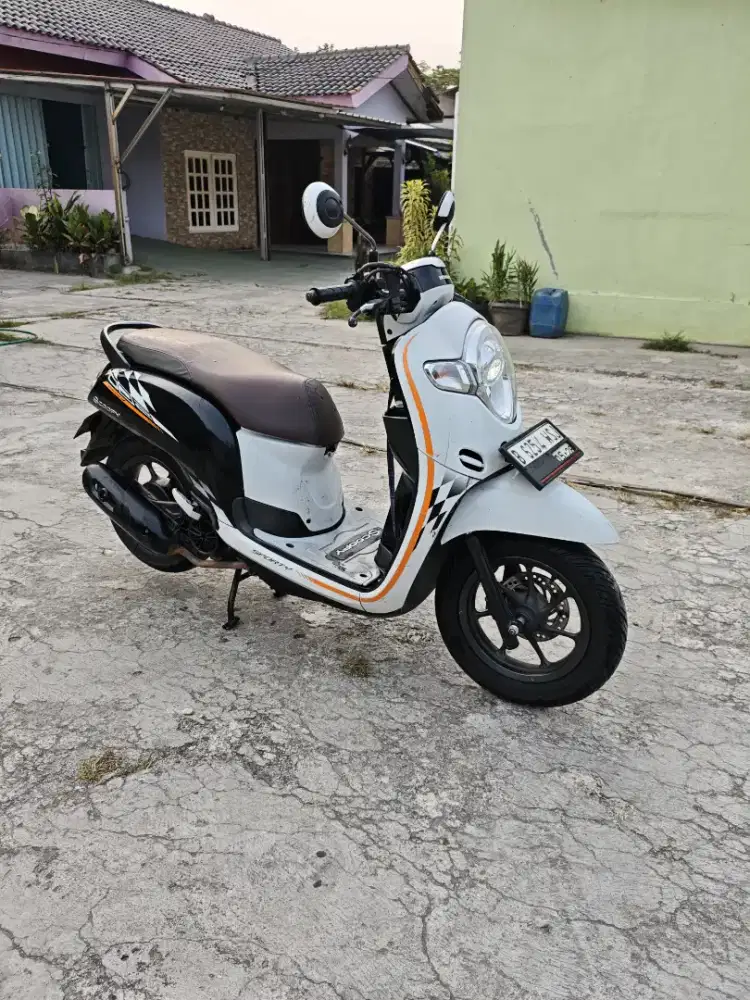 HONDA SCOOPY 2018