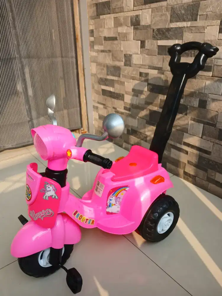 Sepeda dorong roda tiga buat sikecil