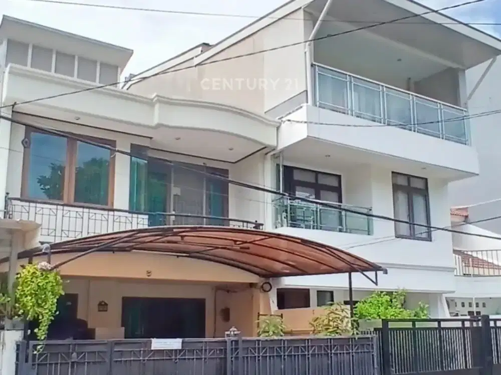 Di Jual Rumah Depan Taman Di Komplek Premium Kelapa Gading