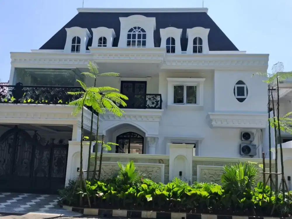 RUMAH CANTIK AMERICAN CLASSIC DENGAN SWIMMING POOL DI TANJUNG BARAT JAKARTA SELATAN
