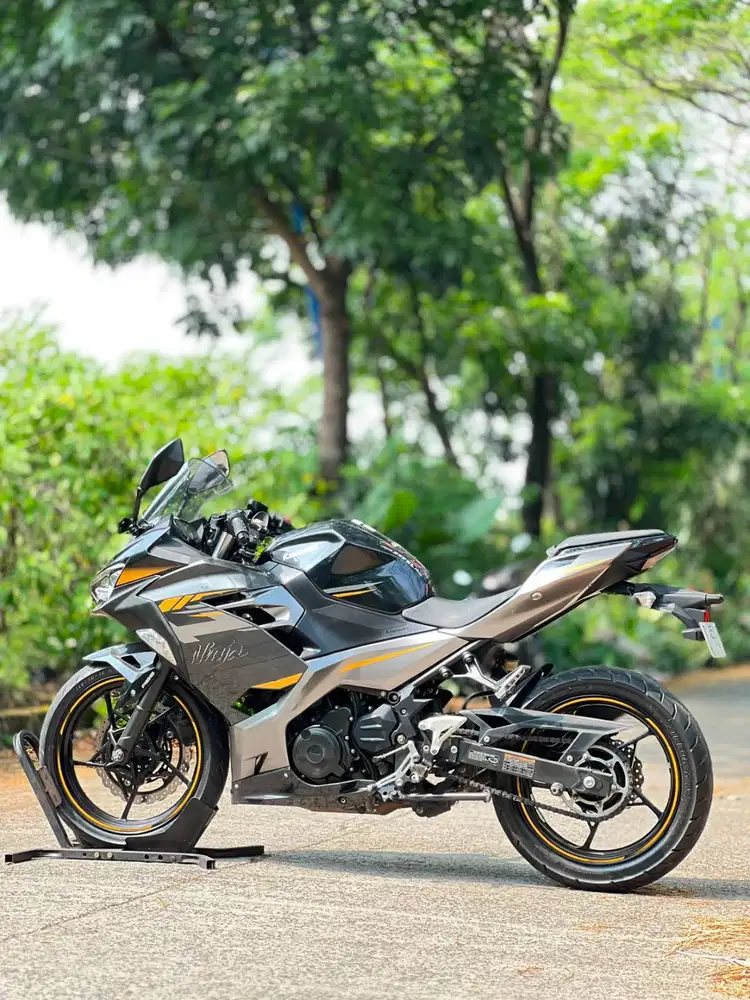 KAWASAKI NEW NINJA 250 FI ABS MDP KEYLESS 2021 GREY KM LOW PAJAK ON