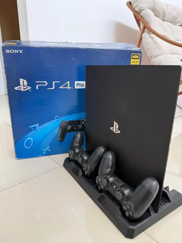 PS4 pro seri terahir CUH 72B 4k sudah upgrade SSD