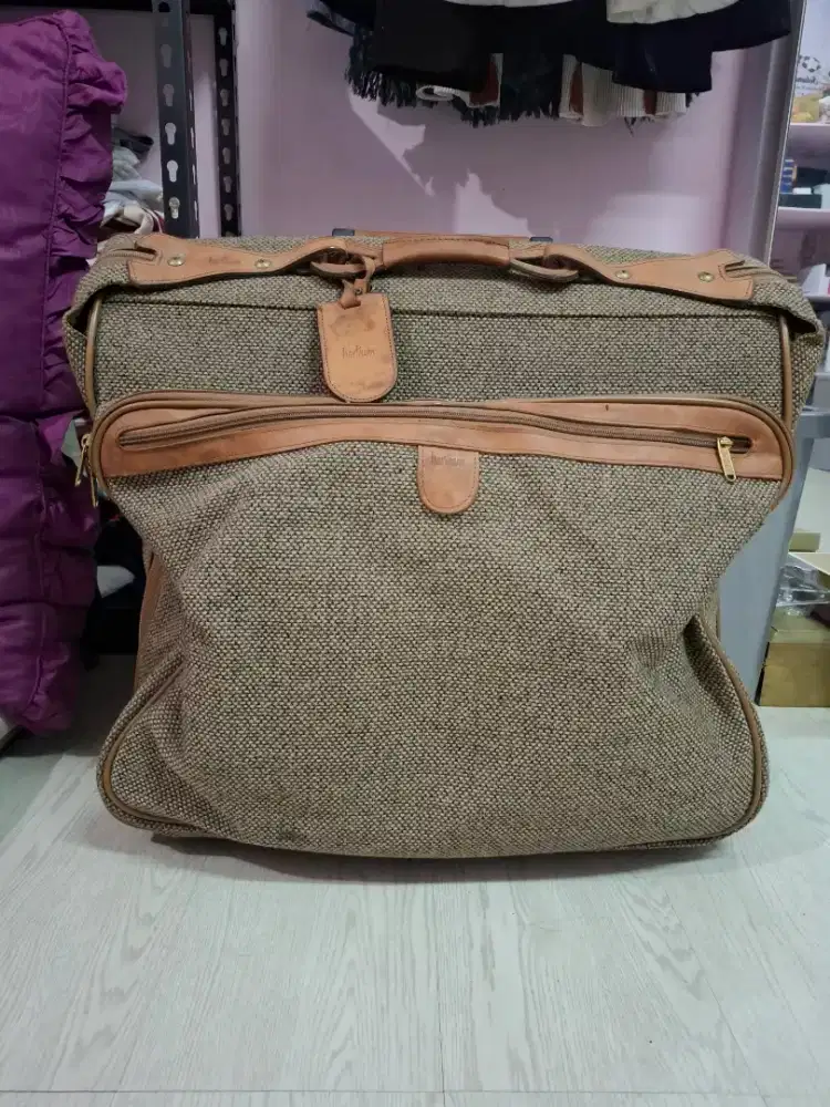 Tas travel Hartmann ukuran 50x55cm kondisi sangat bagus